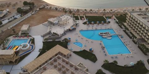 teren hotelu, basen, plaża