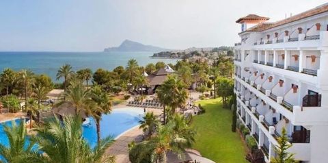 budynek główny, teren hotelu