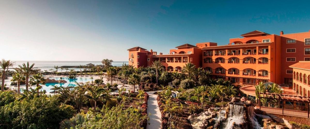 obiekt, teren hotelu