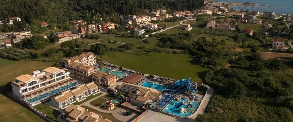 basen, teren hotelu, obiekt