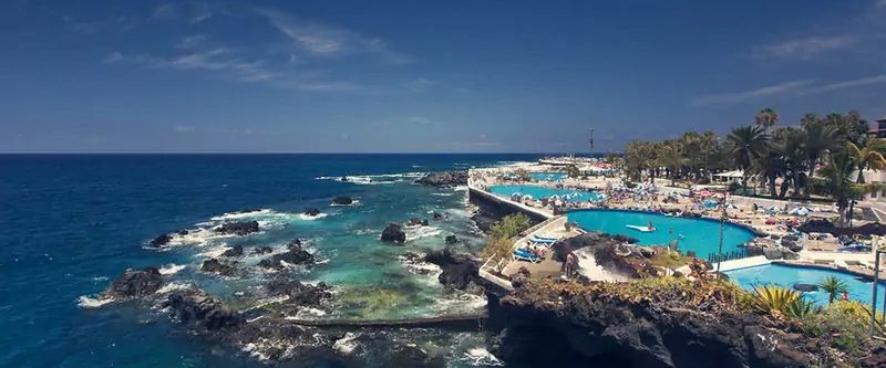 teren hotelu, basen, plaża