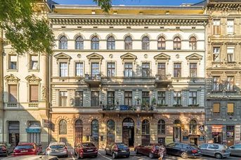 Silver Budapest City Center