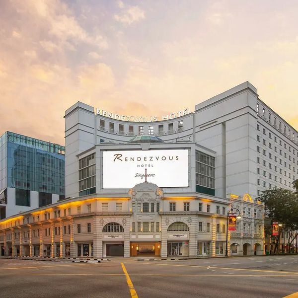 Rendezvous (ex. Rendezvous Grand) — Singapur, Singapur