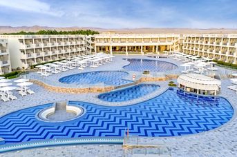 Sirena Beach Resort & Spa