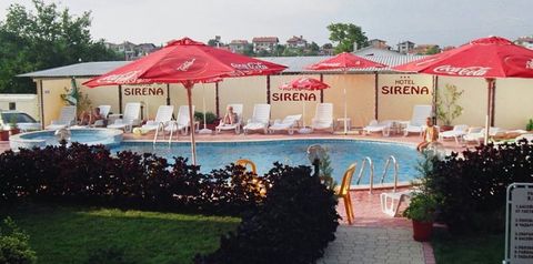 obiekt, teren hotelu, basen