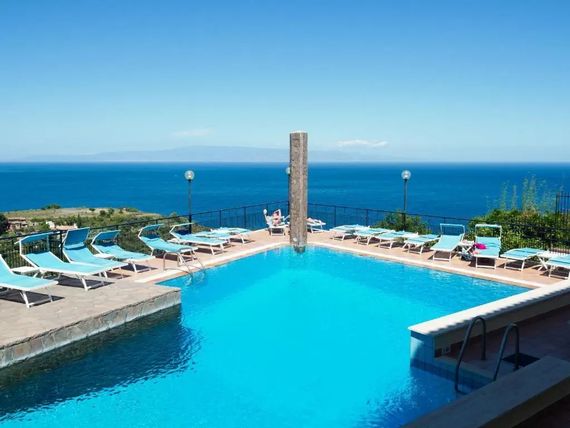 teren hotelu, basen
