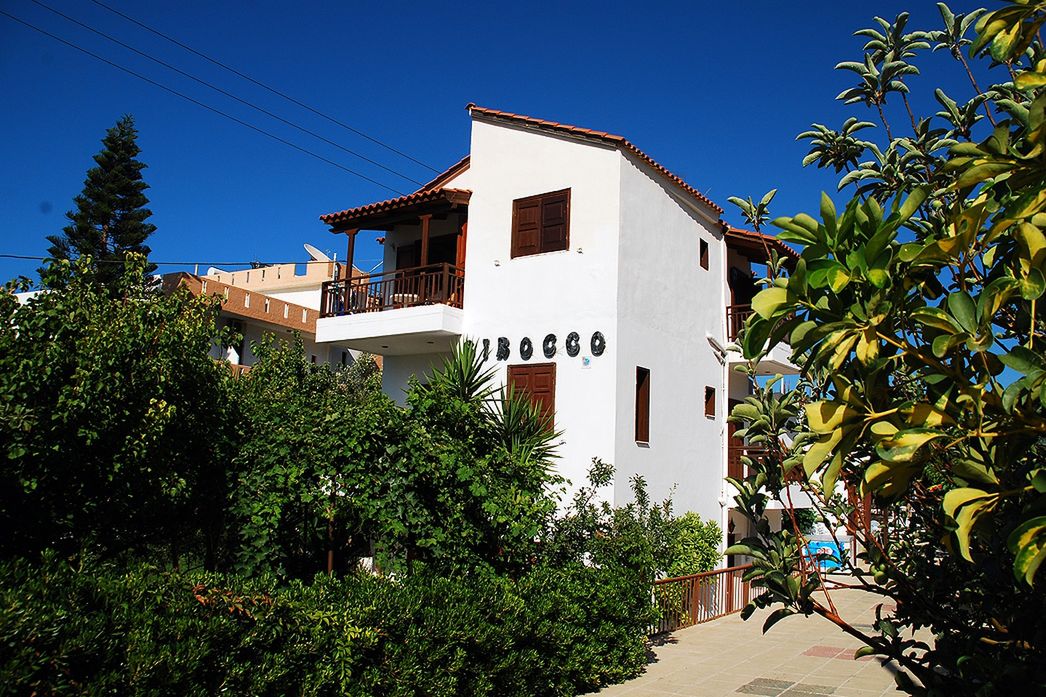 obiekt, budynek główny, teren hotelu