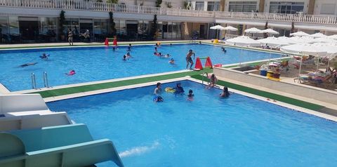 basen, zjeżdżalnia