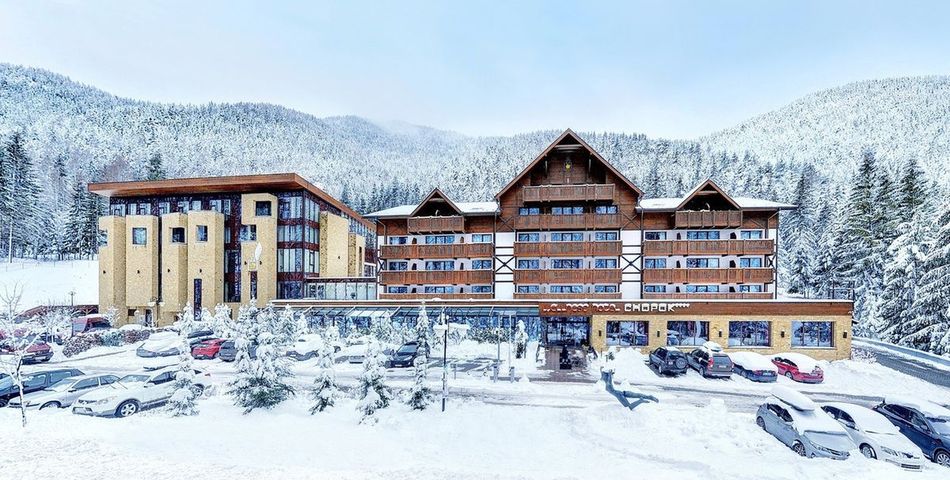 obiekt, budynek główny, teren hotelu