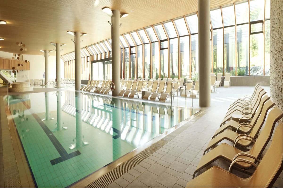 Spik Alpine Resort - basen