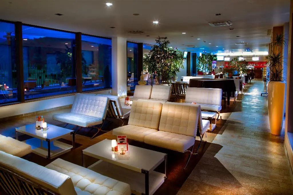 Zdraviliski Dvor - recepcja / lobby