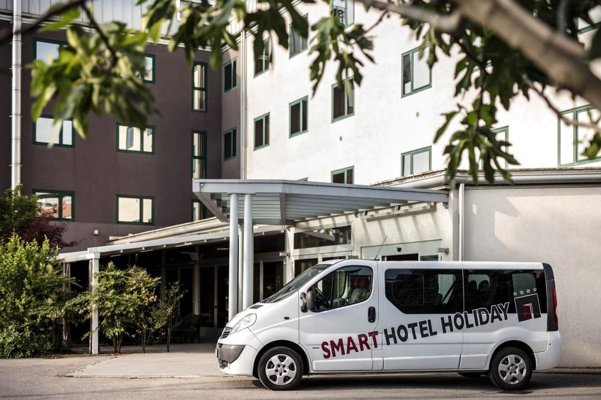 budynek główny, teren hotelu