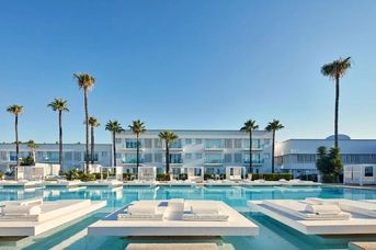 So White Club Resort