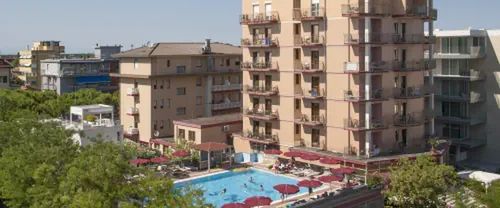 teren hotelu, basen, obiekt