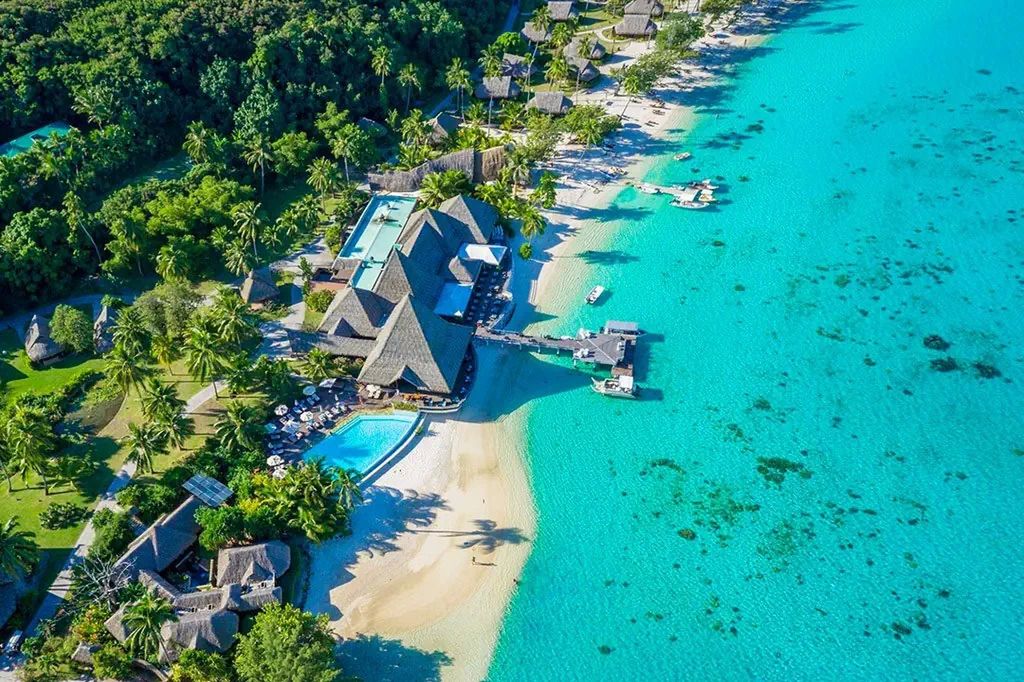 obiekt, teren hotelu