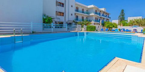 obiekt, teren hotelu, basen