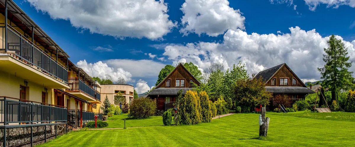 obiekt, teren hotelu