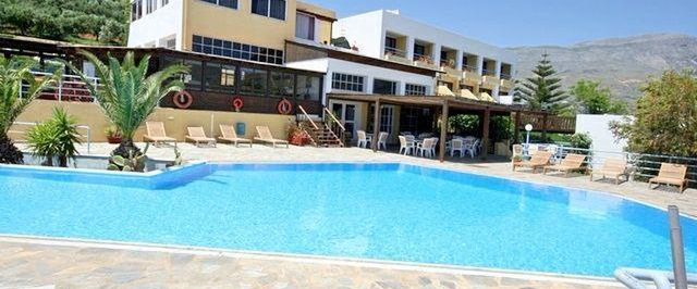 budynek główny, teren hotelu, basen