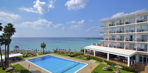 basen, teren hotelu
