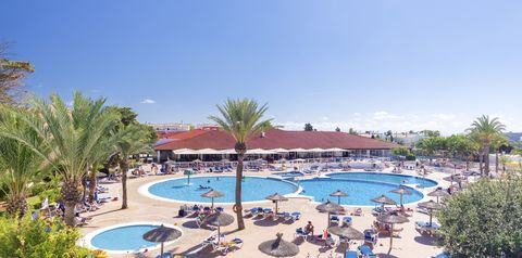 teren hotelu, basen, brodzik