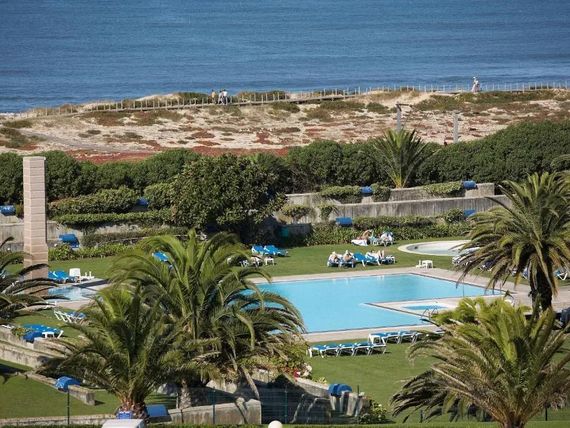 teren hotelu, plaża, basen