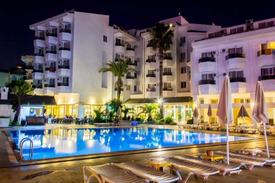 budynek główny, obiekt