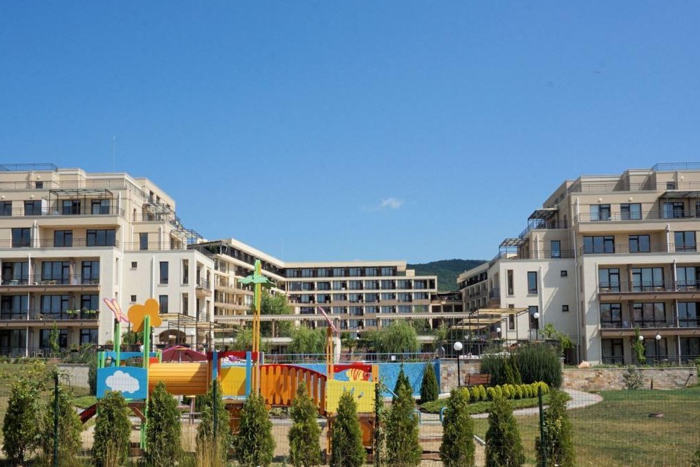 obiekt, teren hotelu