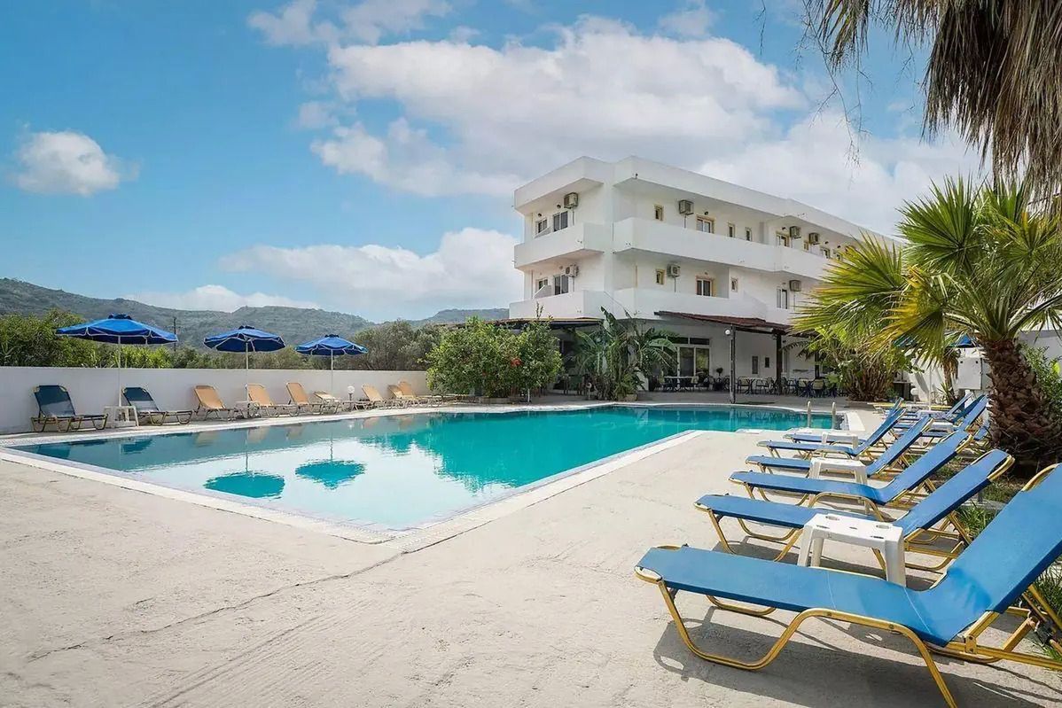 basen, teren hotelu, obiekt