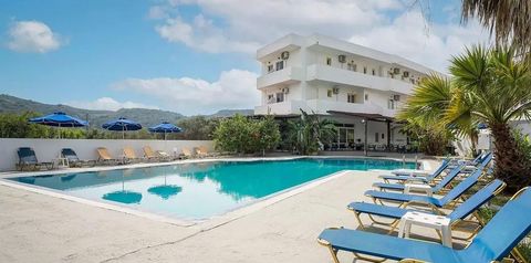 basen, teren hotelu, obiekt