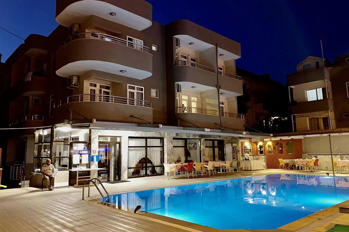 teren hotelu, obiekt, basen
