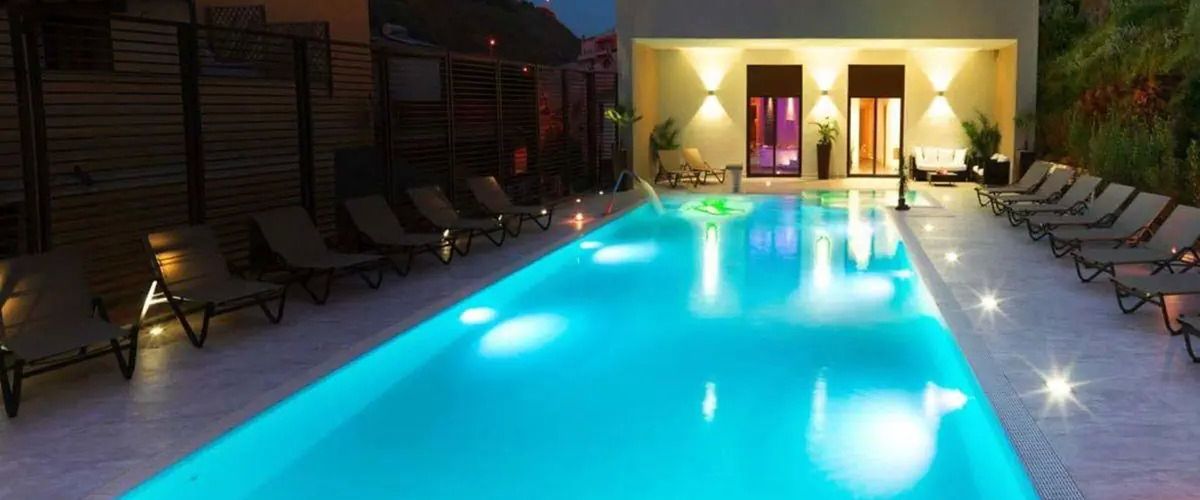 basen, teren hotelu, obiekt