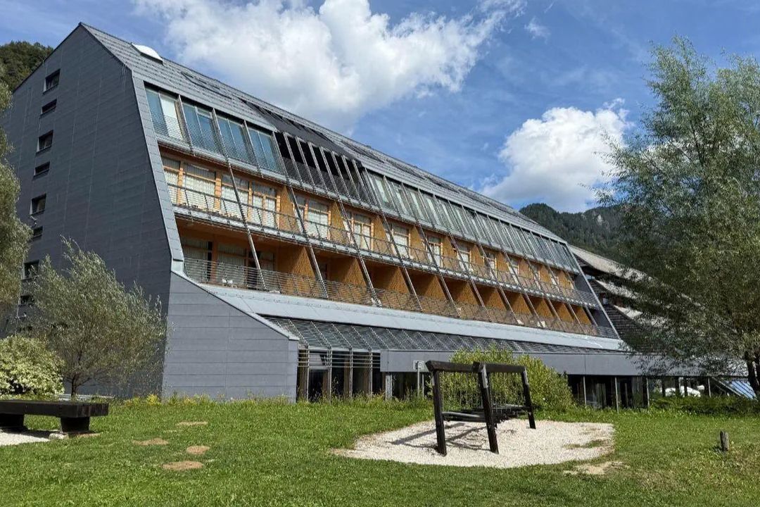 obiekt, teren hotelu