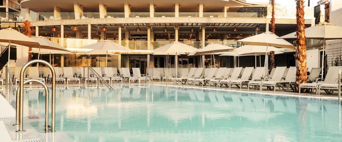 basen, budynek główny