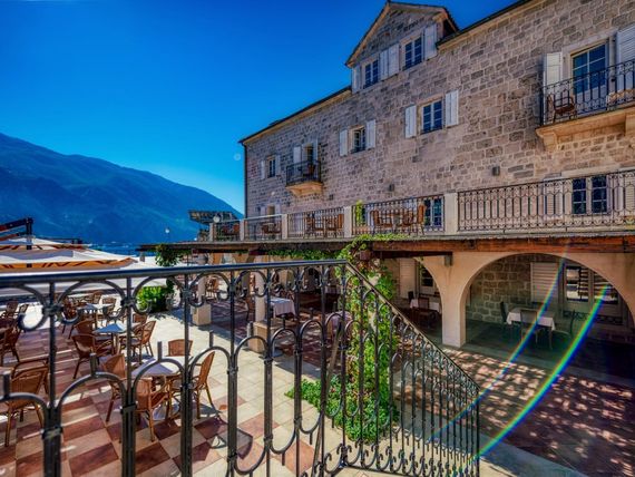 teren hotelu, restauracja