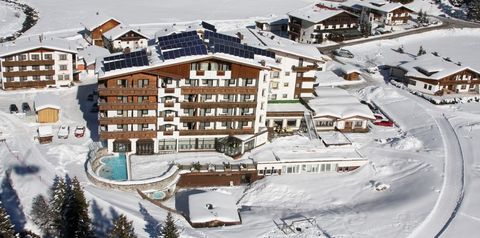 obiekt, budynek główny, teren hotelu