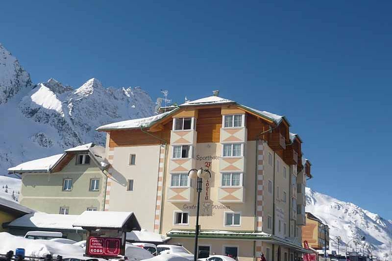 obiekt, teren hotelu