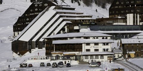 obiekt, budynek główny, teren hotelu
