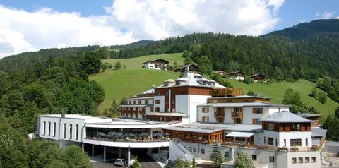 obiekt, budynek główny, teren hotelu