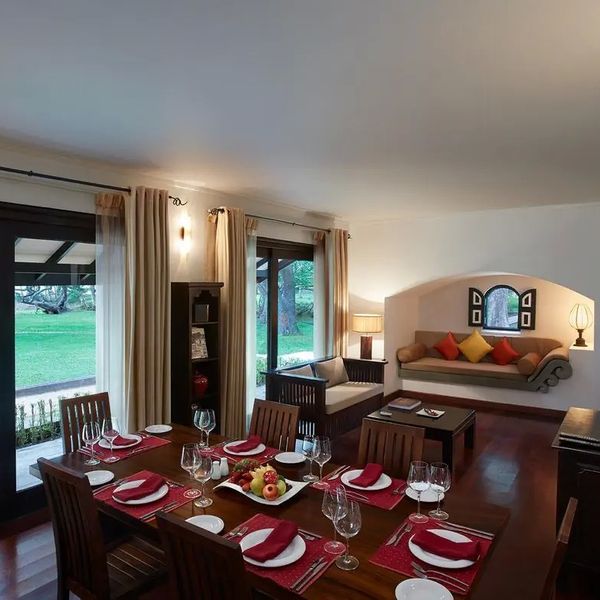 Cinnamon Lodge