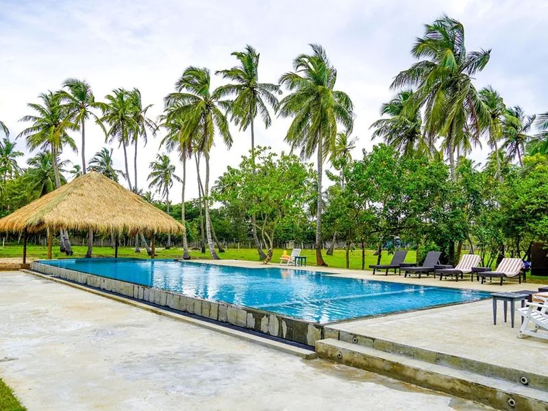 Club ManGo - Eco Chic Resort