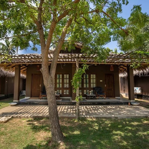 Club ManGo - Eco Chic Resort
