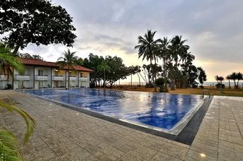 Hibiscus Beach