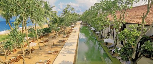 Pandanus Beach Resort and Spa (ex Emerald Bay)