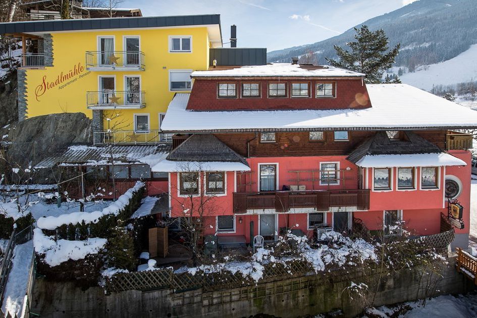 teren hotelu, budynek główny, obiekt