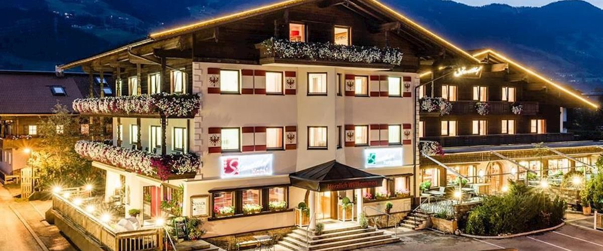 budynek główny, teren hotelu