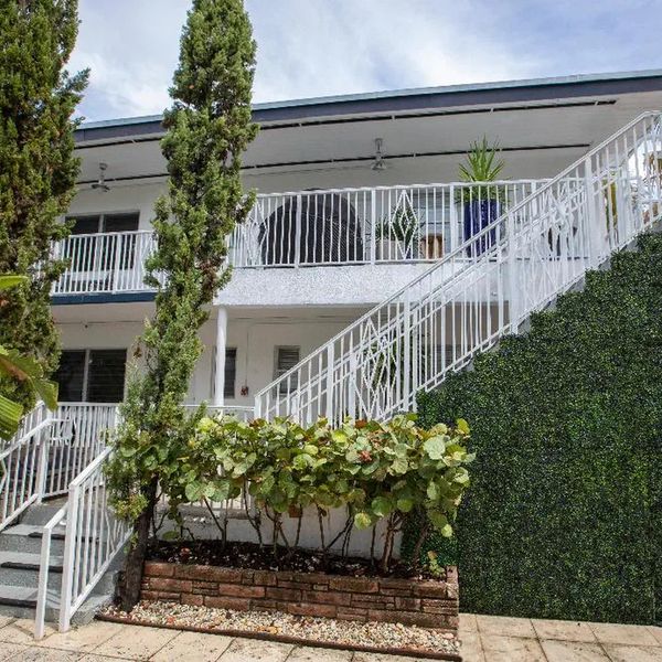 Beachside All Suites Hotel