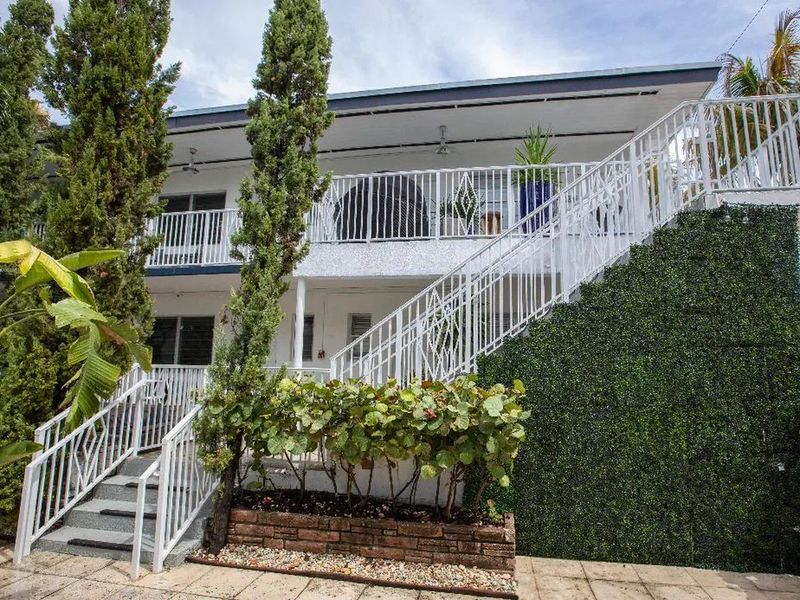 Beachside All Suites