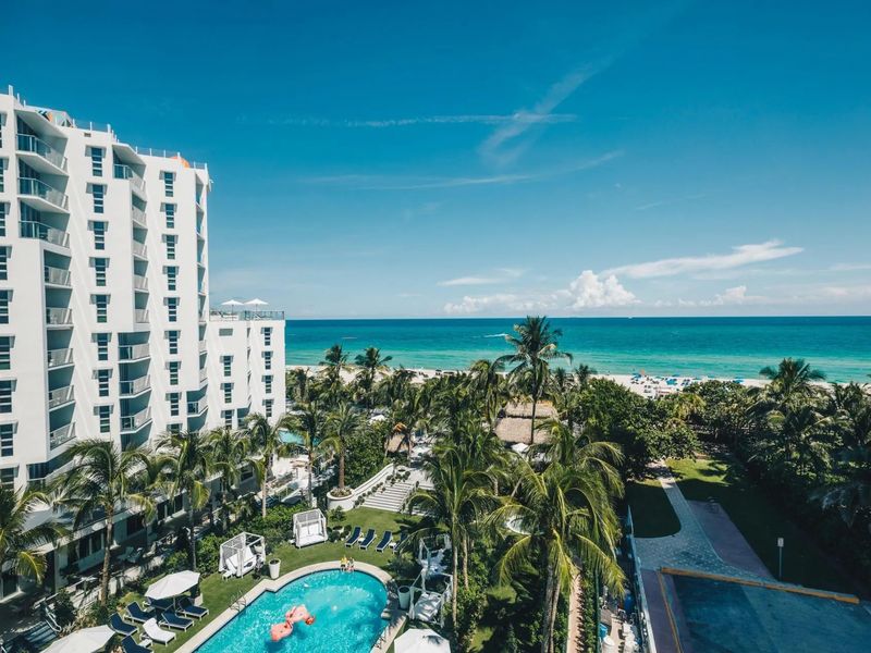 Cadillac Beach Club 4*