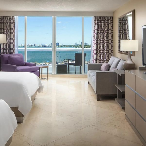 DoubleTree by Hilton Grand Hotel Biscayne Bay