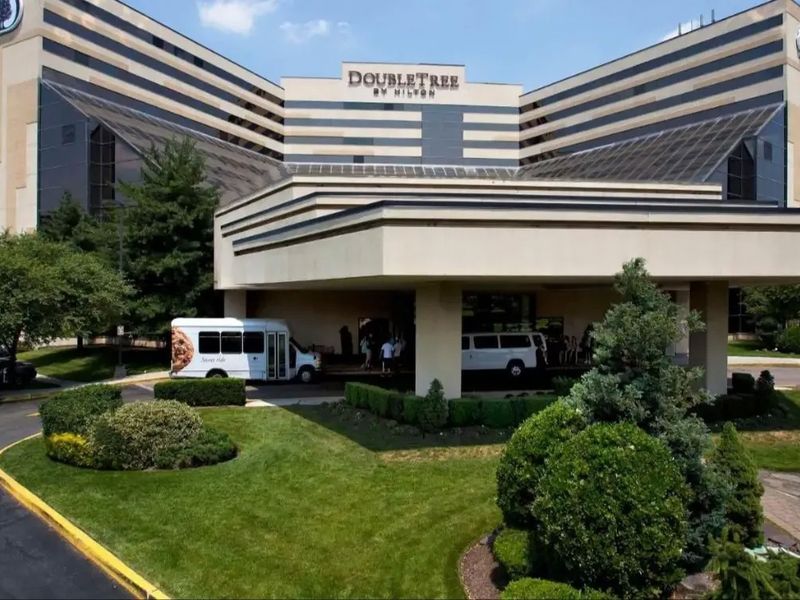 DoubleTree by Hilton Newark Airport